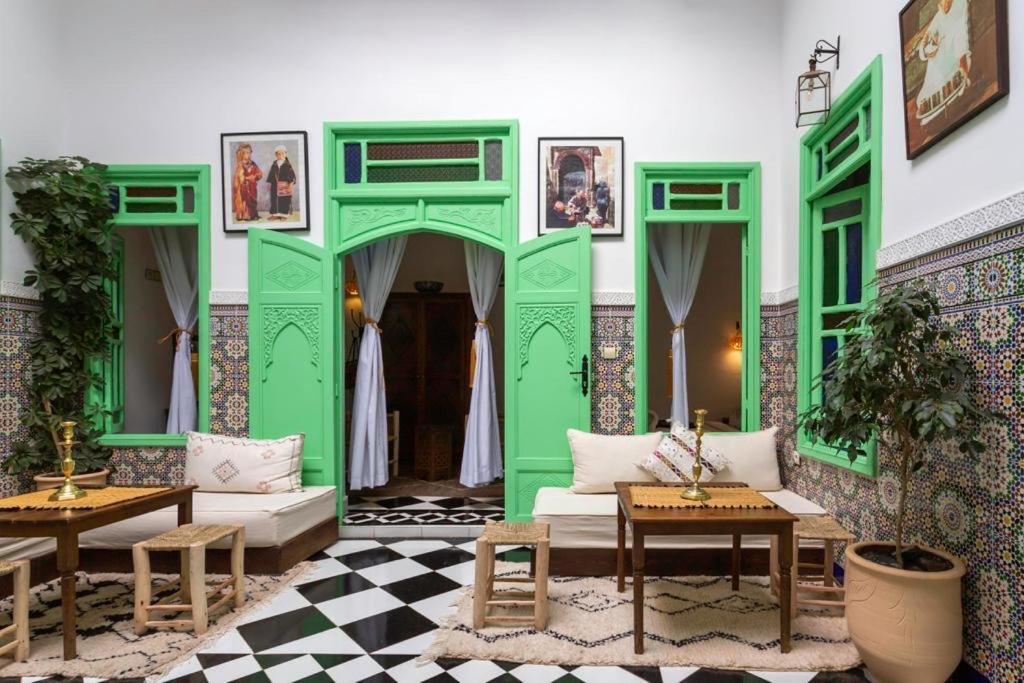 Rose Meryam Riad Marrakesch