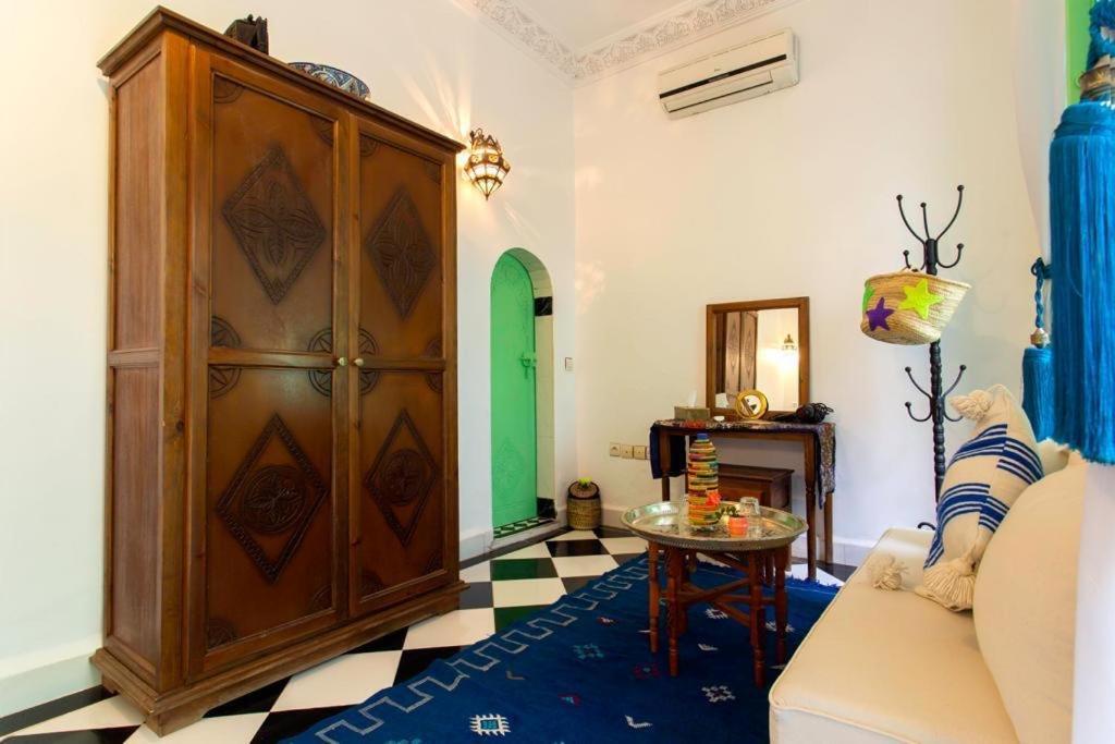 Rose Meryam Riad Marrakesch