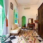Riad Rose Meryam